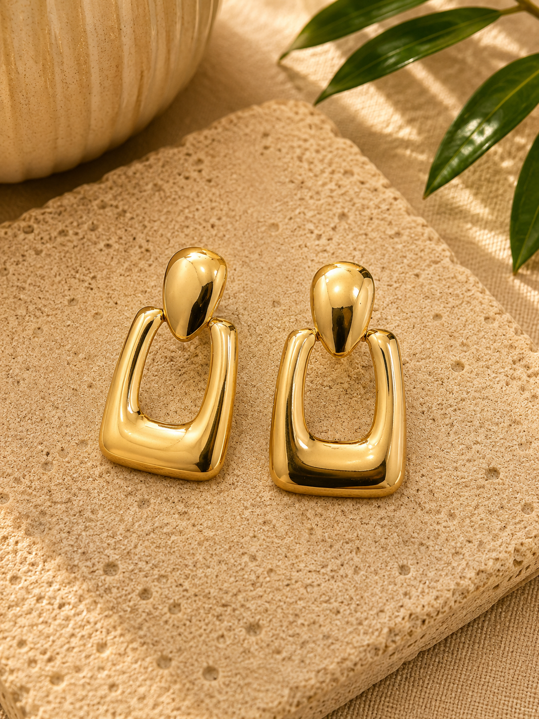 Pendientes rectangulares dorados