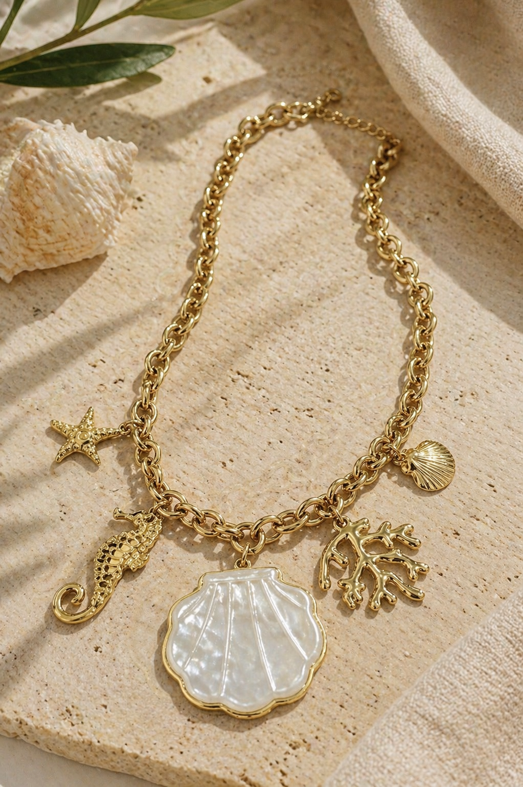 Collar Acero conchas blanco