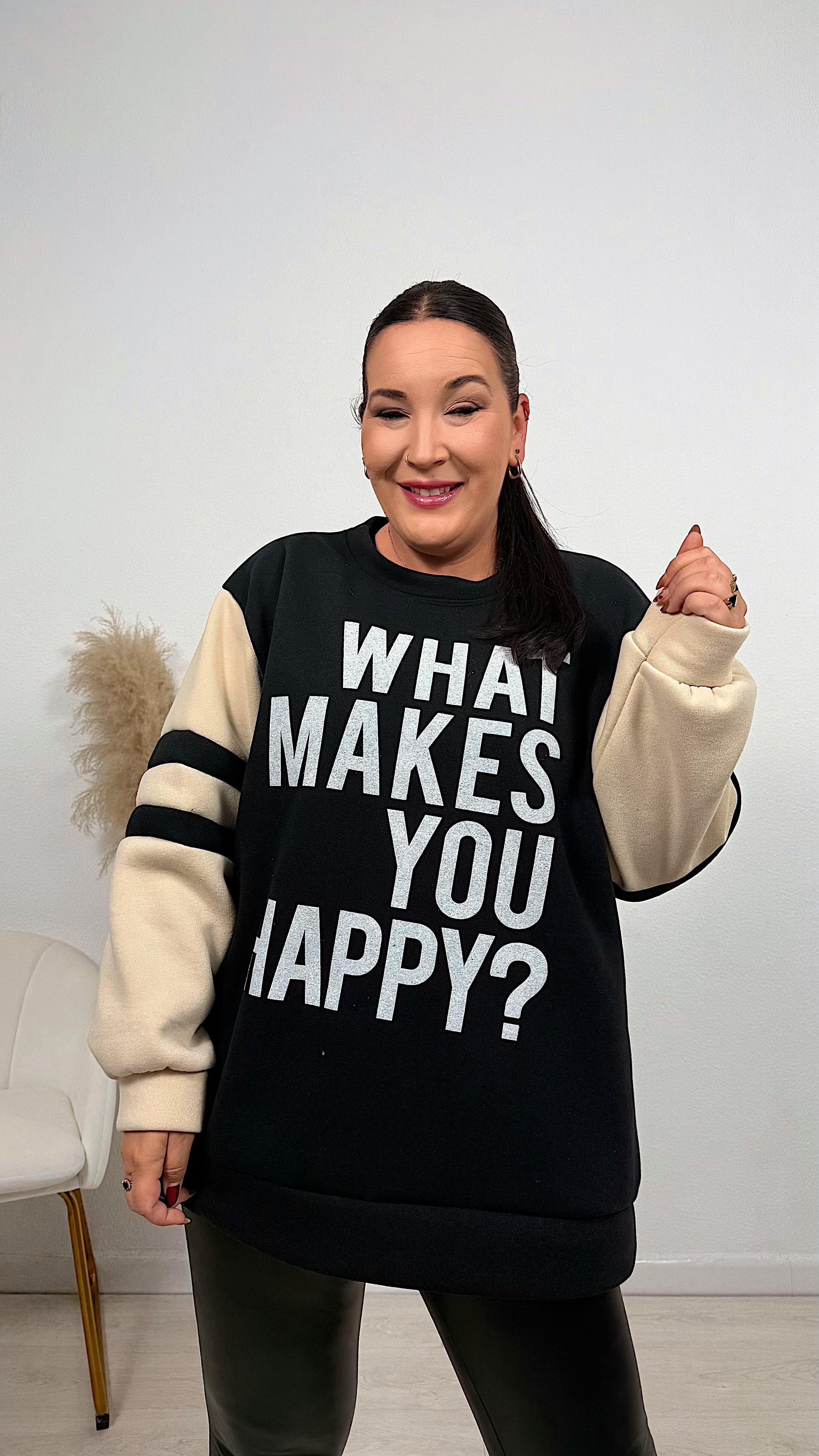 SUDADERA HAPPY NEGRA