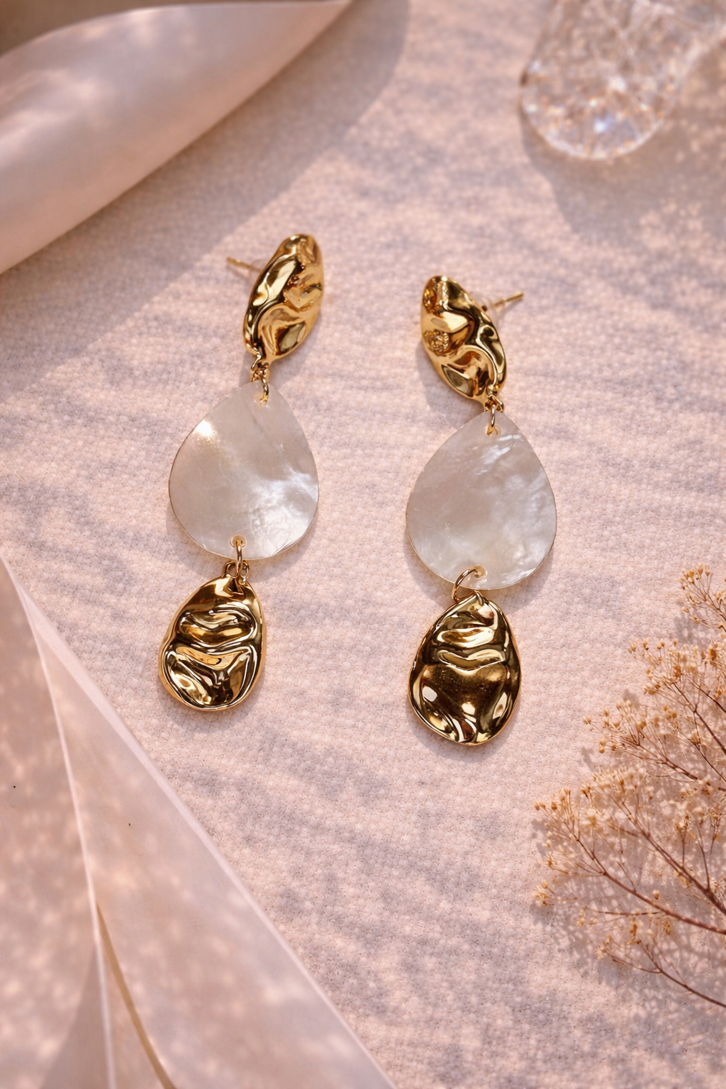 Pendientes Nacarados Dorados