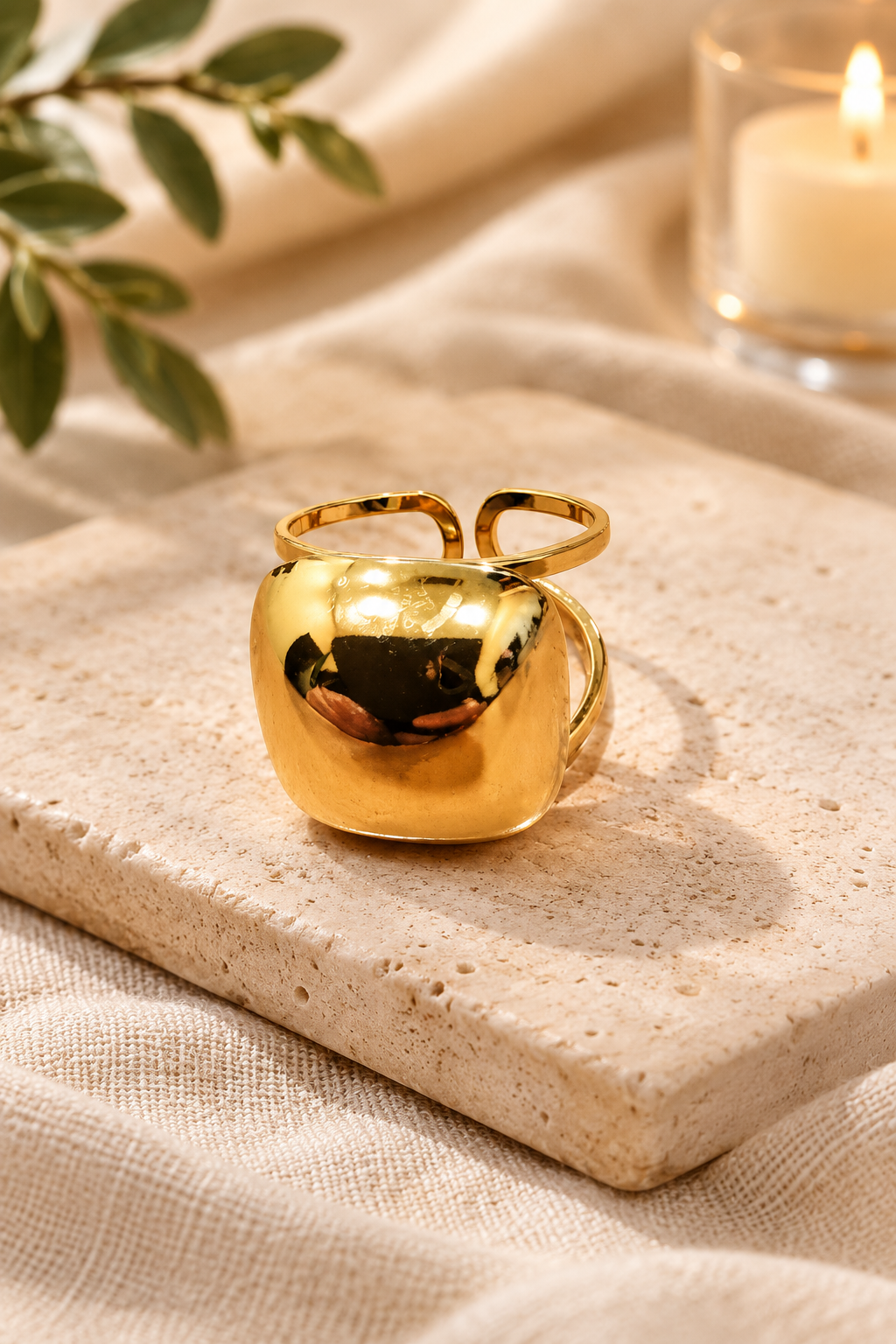 Anillo dorado ajustable