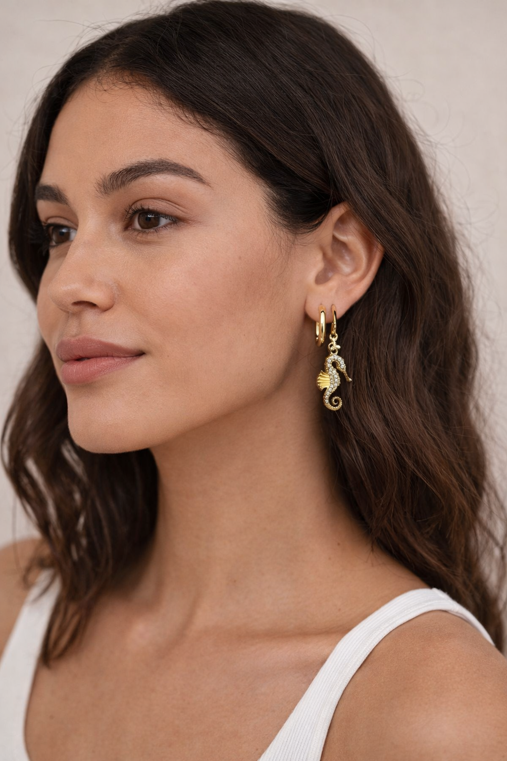 Pendientes acero  aro dorados con caballito de mar