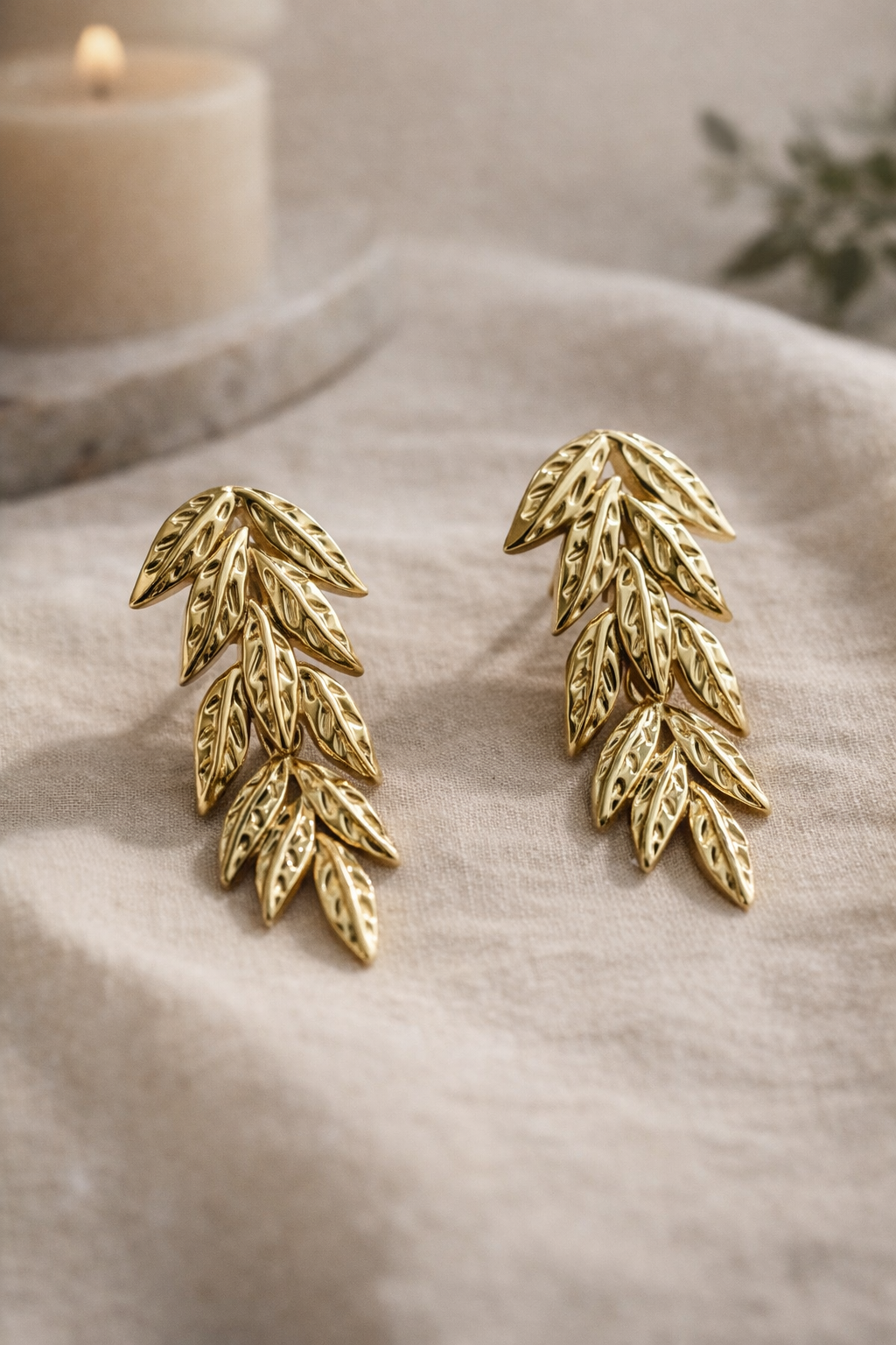 Pendientes acero dorados con hojas