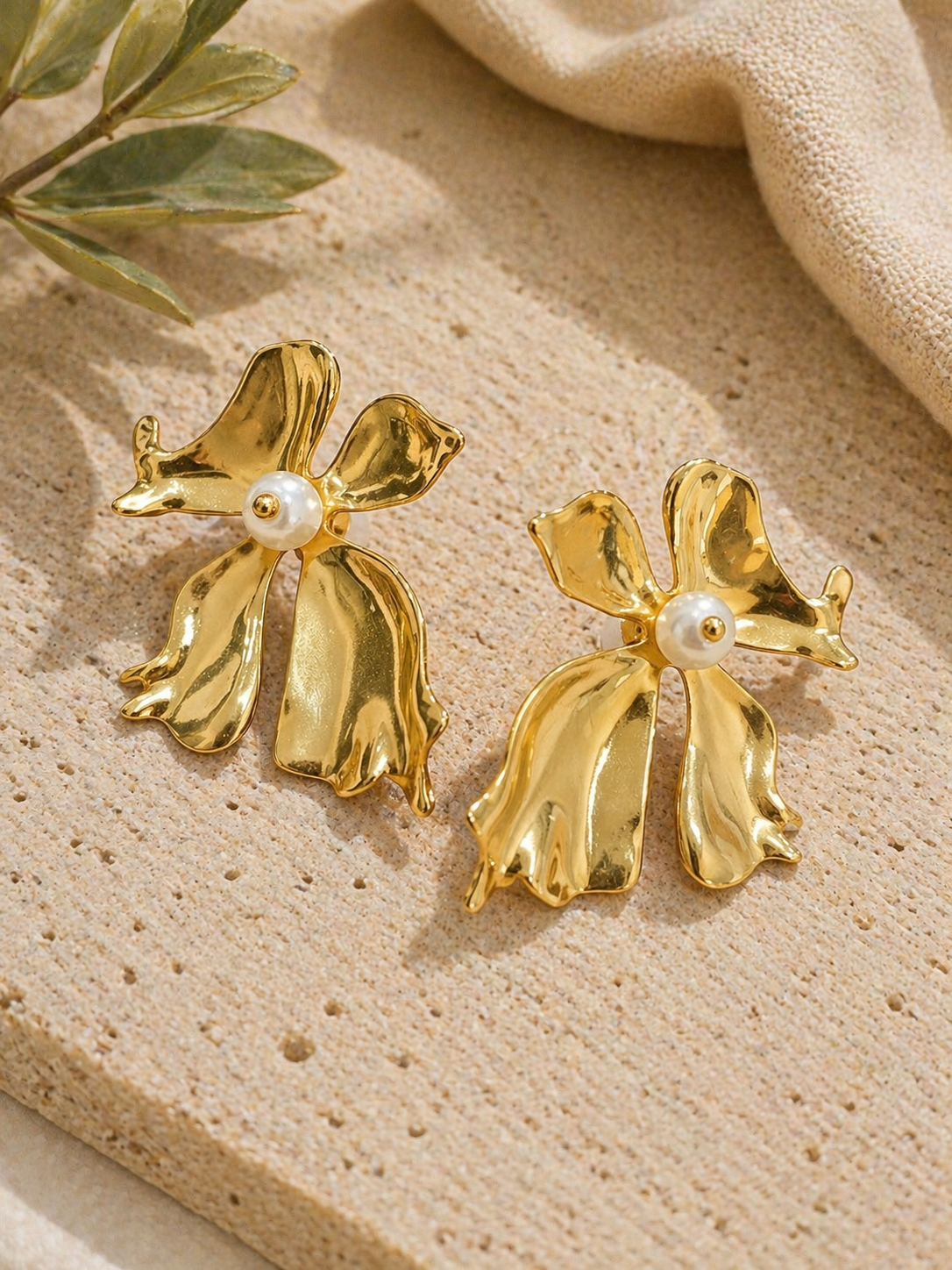 Pendientes Acero flor dorados con perla