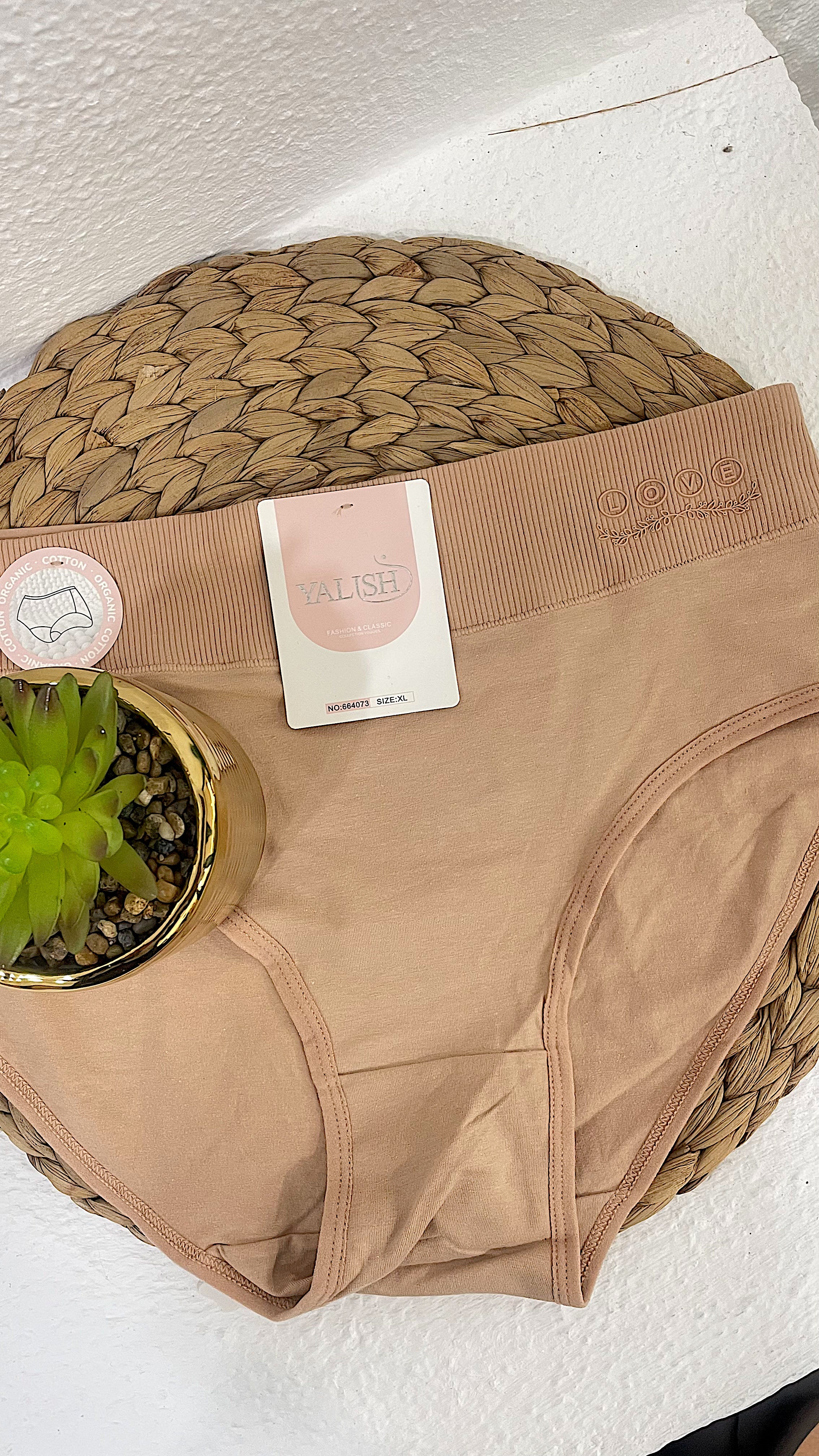 Braga mujer Yalish de algodón en color beige con banda ancha y buen ajuste – GlowXL Chiclana