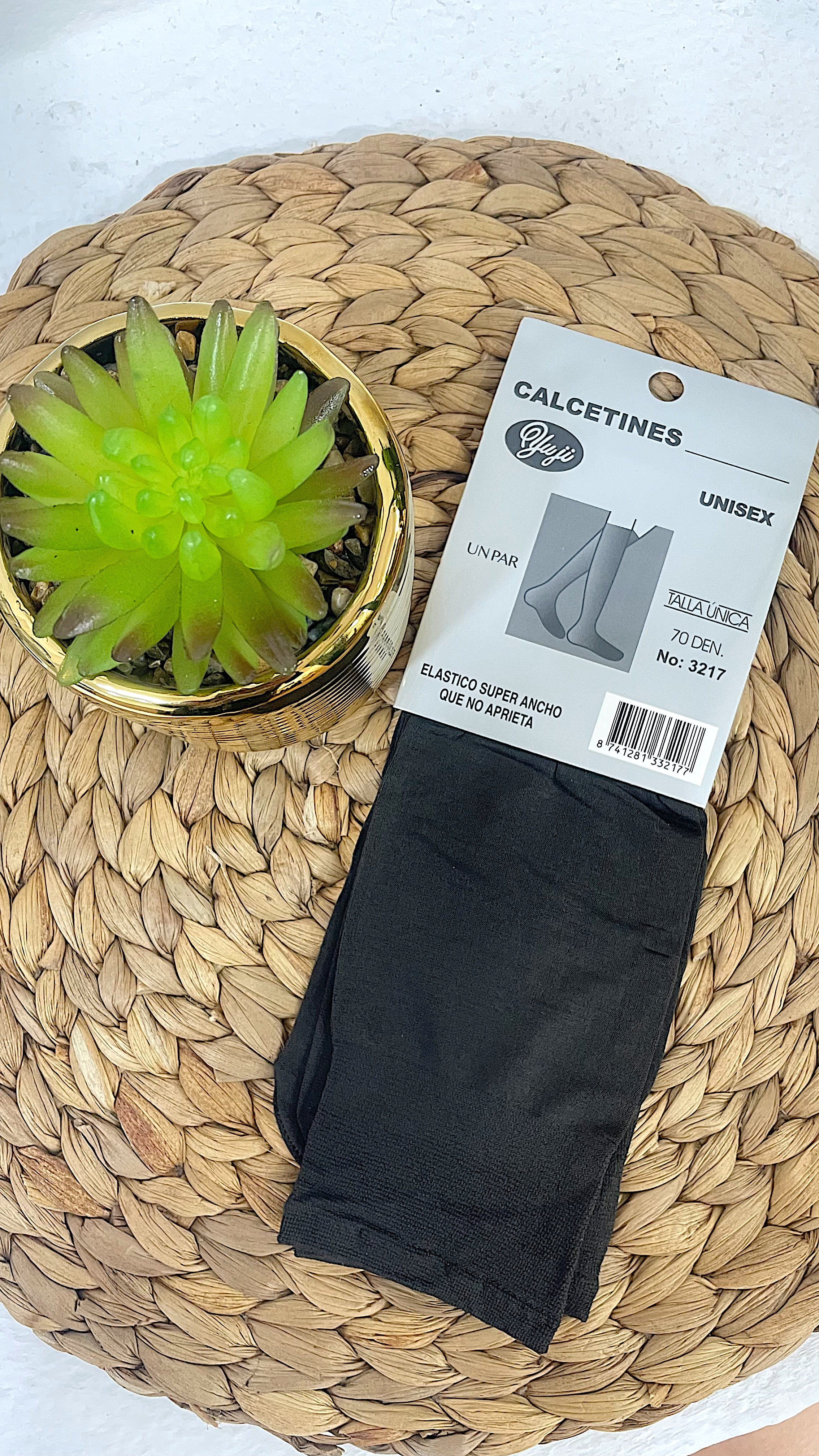 Calcetines de media unisex 70 DEN en color negro con elástico que no aprieta – GlowXL Chiclana