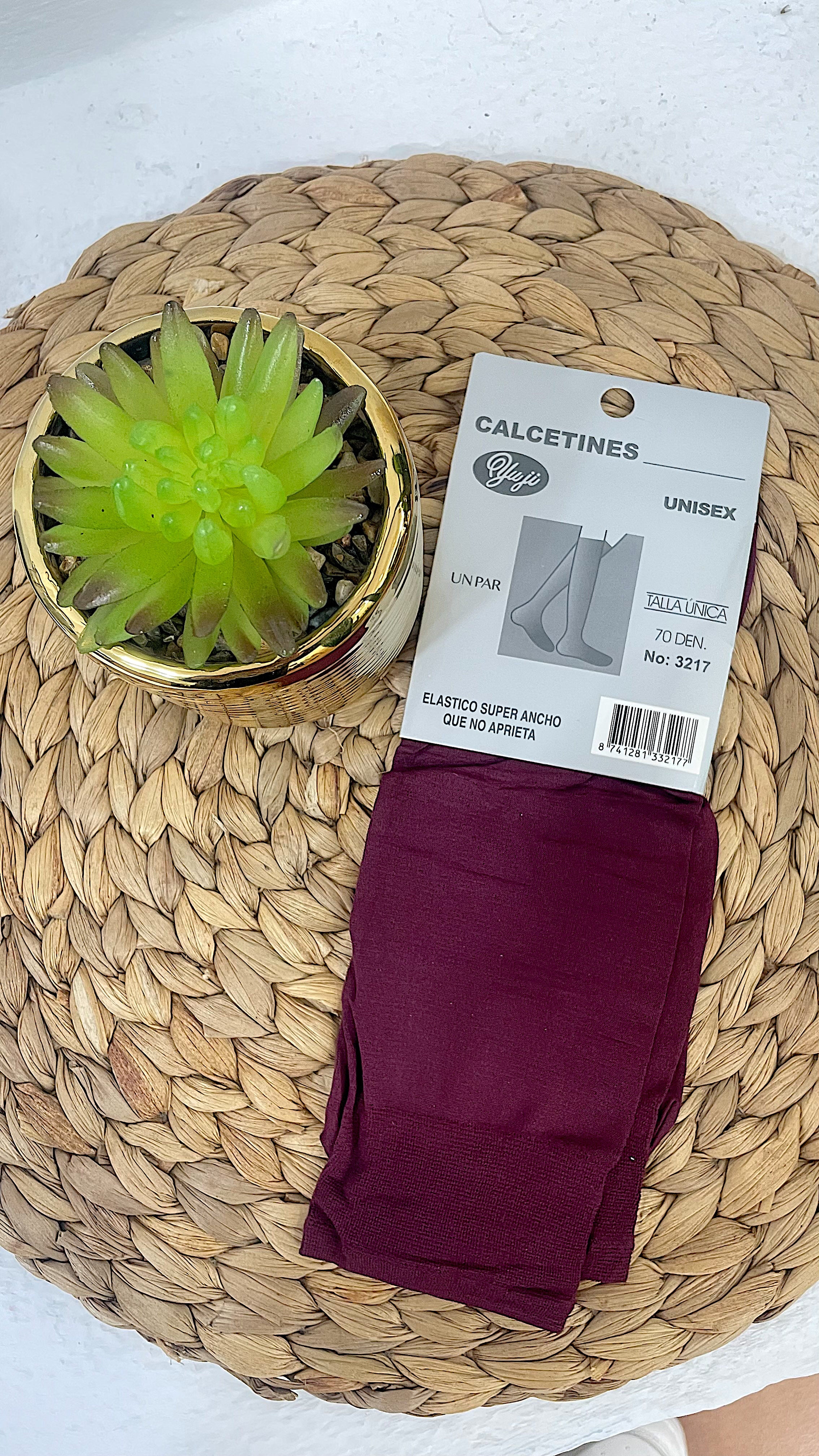 Calcetines de media unisex 70 DEN en color burdeos que no aprietan – GlowXL Chiclana