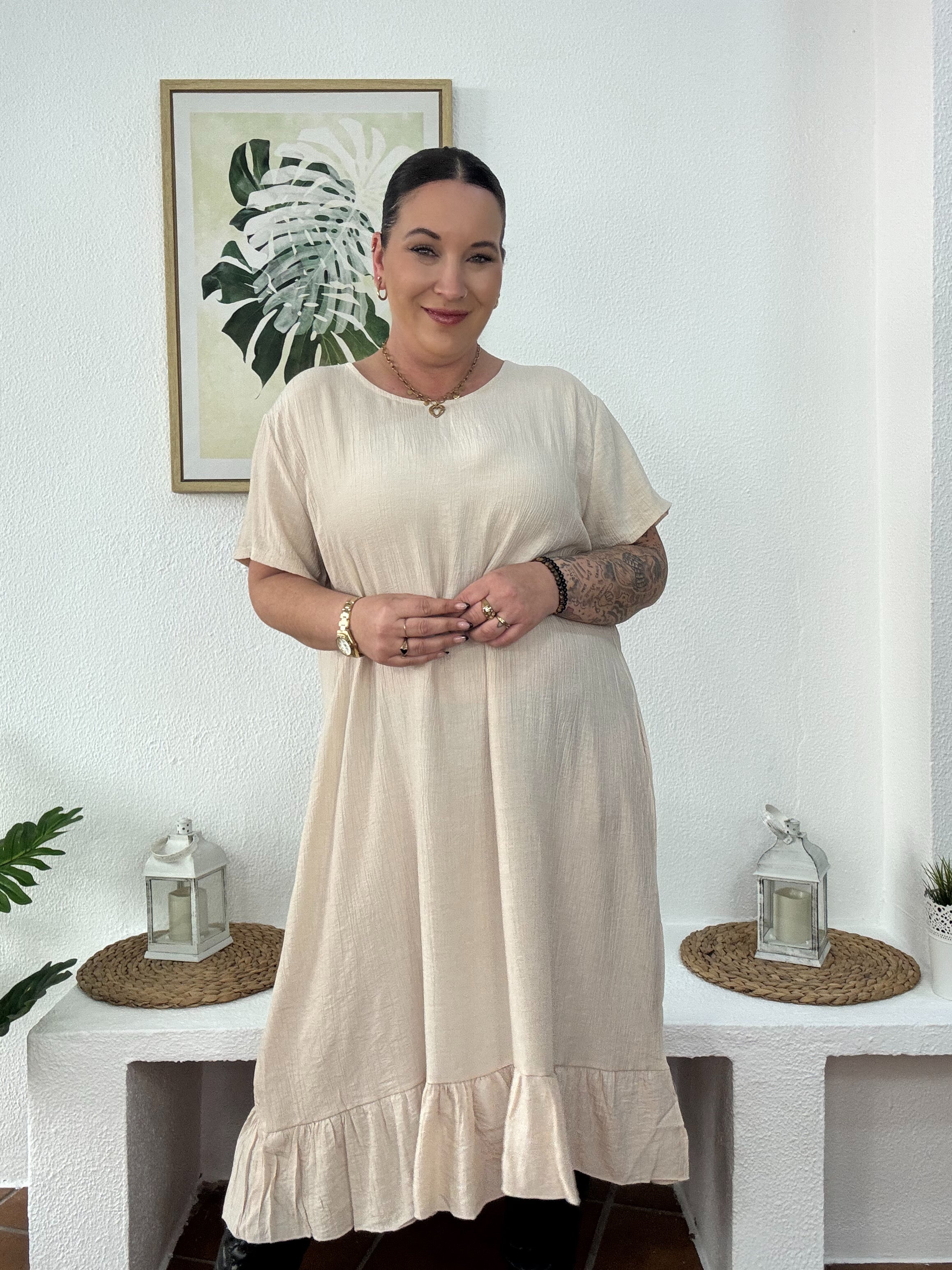 Vestido de mujer fluido con volante GlowXL Chiclana